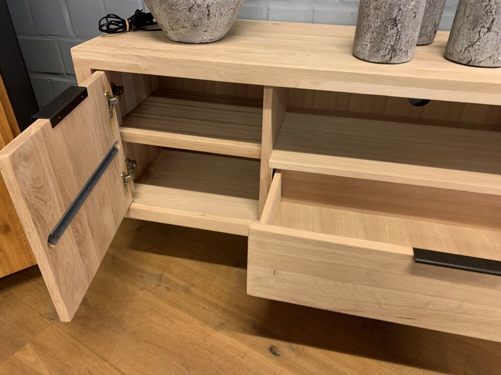 TV-H&auml;ngeschrank "Capri" aus Eichenholz