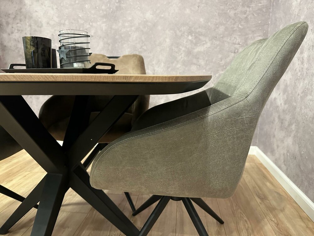 Moderne Esstisch quadratisch