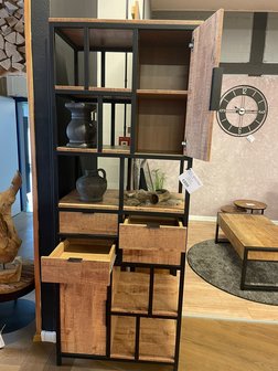 Schrank Bobby