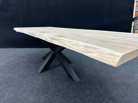 TI.187/19 | 300x114x5 cm