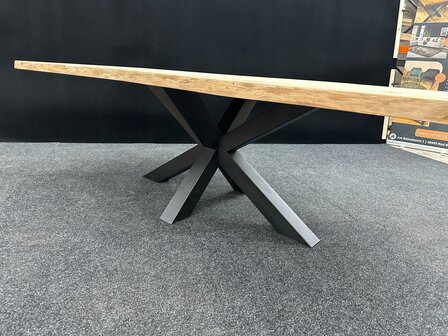 TI.47 | 270x105x5 cm