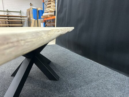 TI.52 | 250x105x4 cm