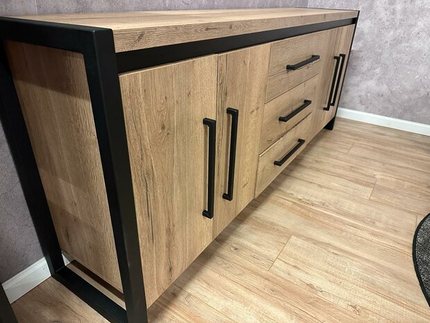 Sideboard aus Holz