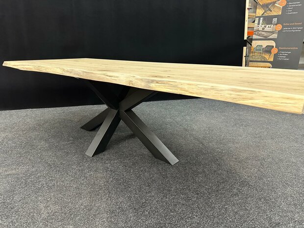 TI.187/19 | 300x114x5 cm