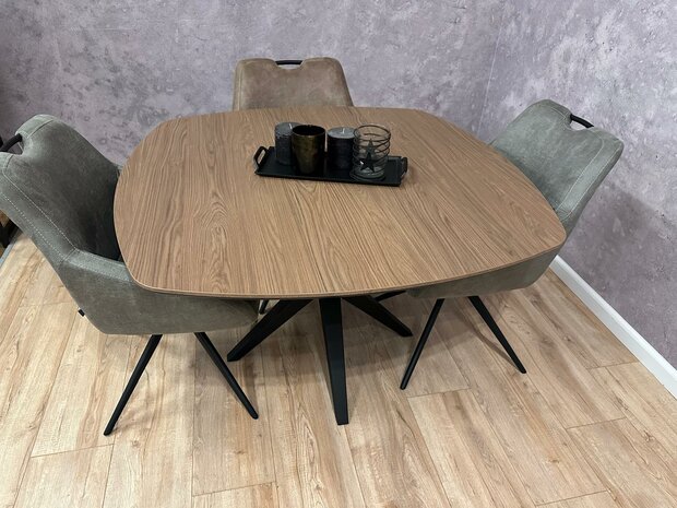 Esstisch Quadratisch